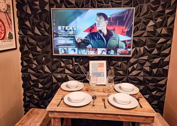 Apartment Cozy Pool & View 1br In Makat With Netflix Manila