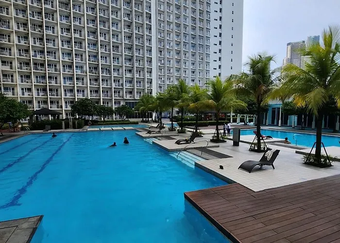 Apartment Cozy Pool & View 1br In Makat With Netflix
